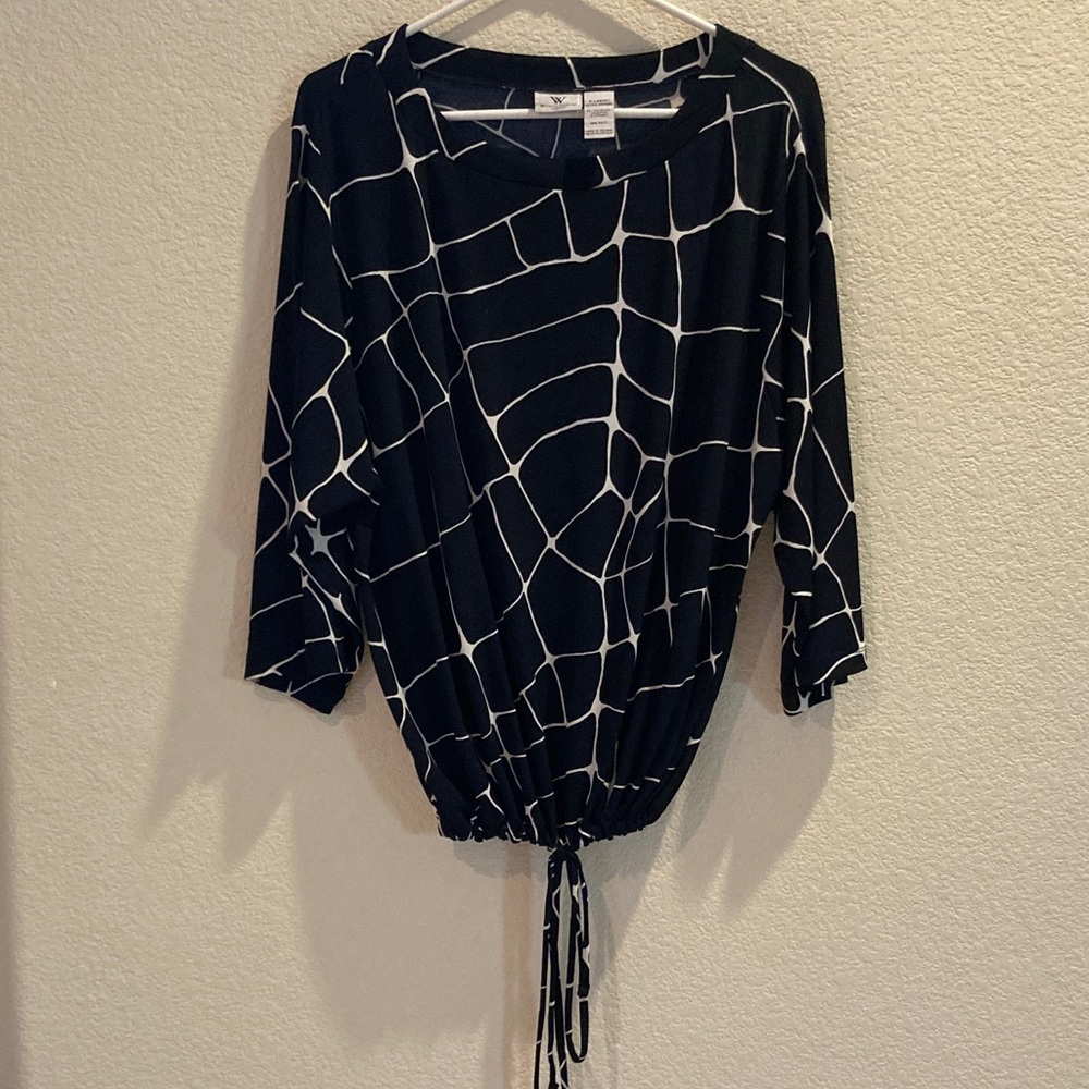 Worthington Black and White Abstract Blouse